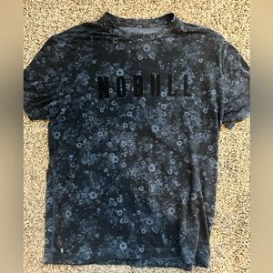 NOBULL Men’s L Tee: flower tie-dye